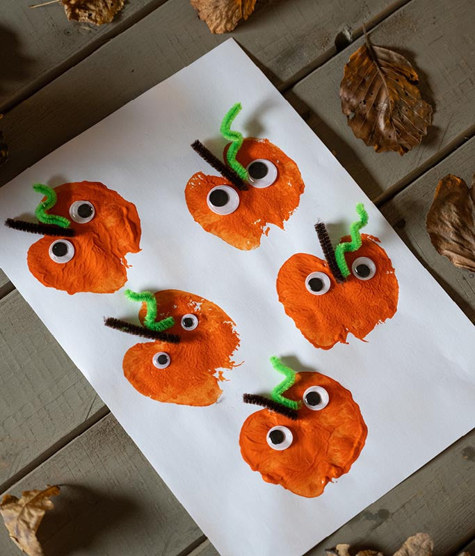 Halloween Stempel aus Apfel