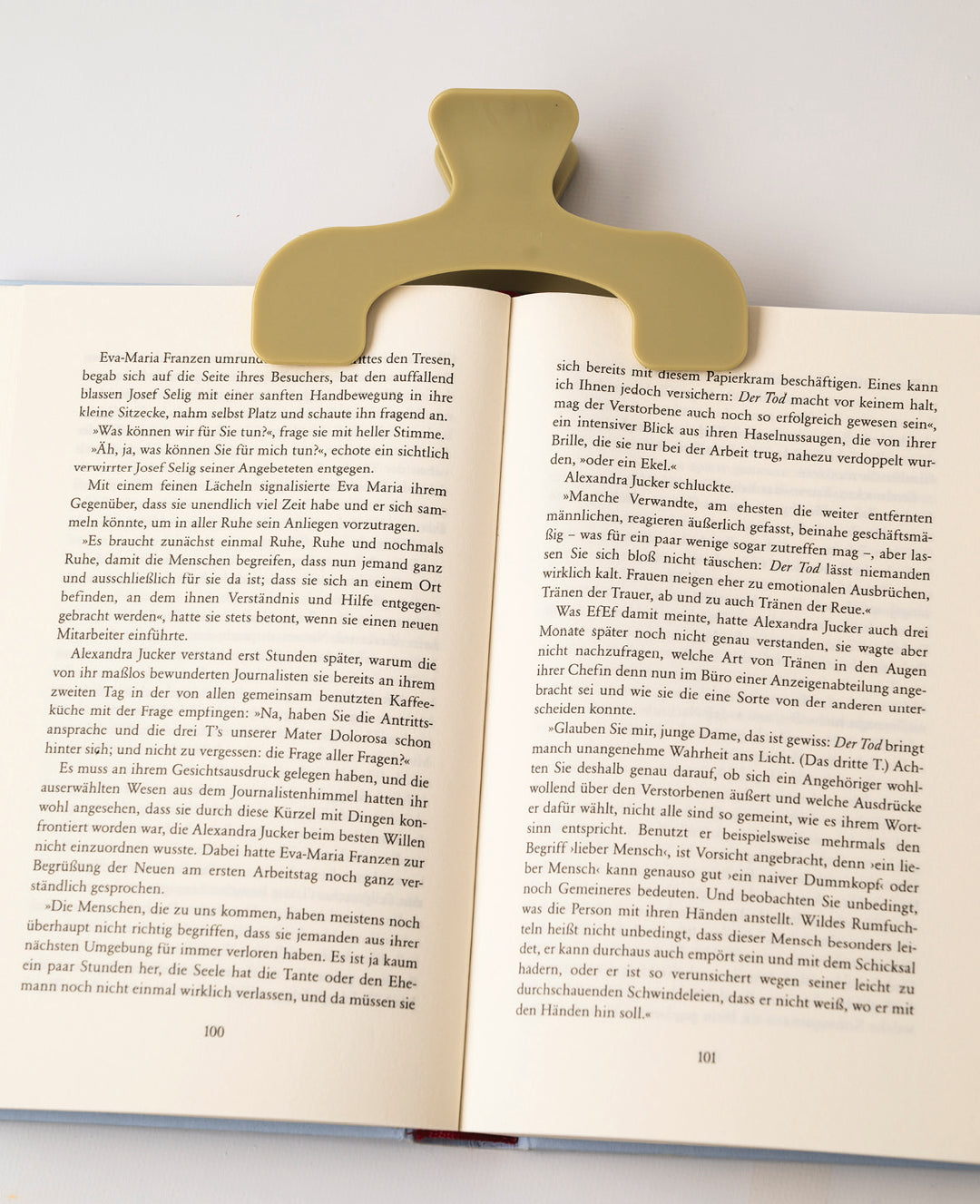 Set of 2 book clips with spring, 12.2 × 7 cm, transparent/green