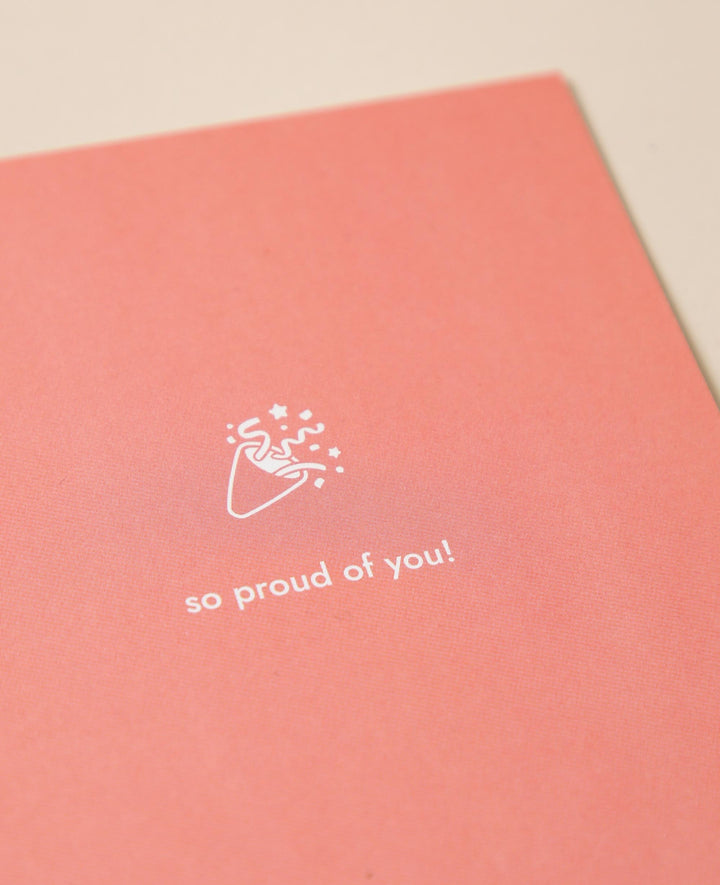 Grusskarte / Postkarte Hochformat "So proud of you", 10.5 x 14.8 cm, mit altrosa Print und weisser Rückseite