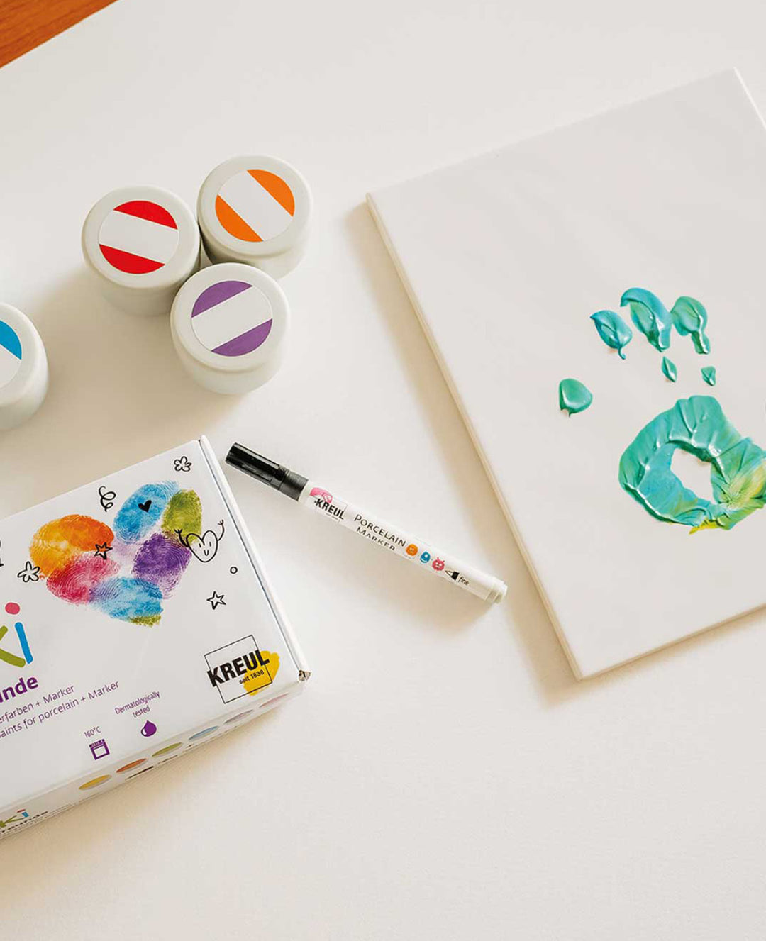 Porcelain finger paints 6 x 150ml + 2 mugs