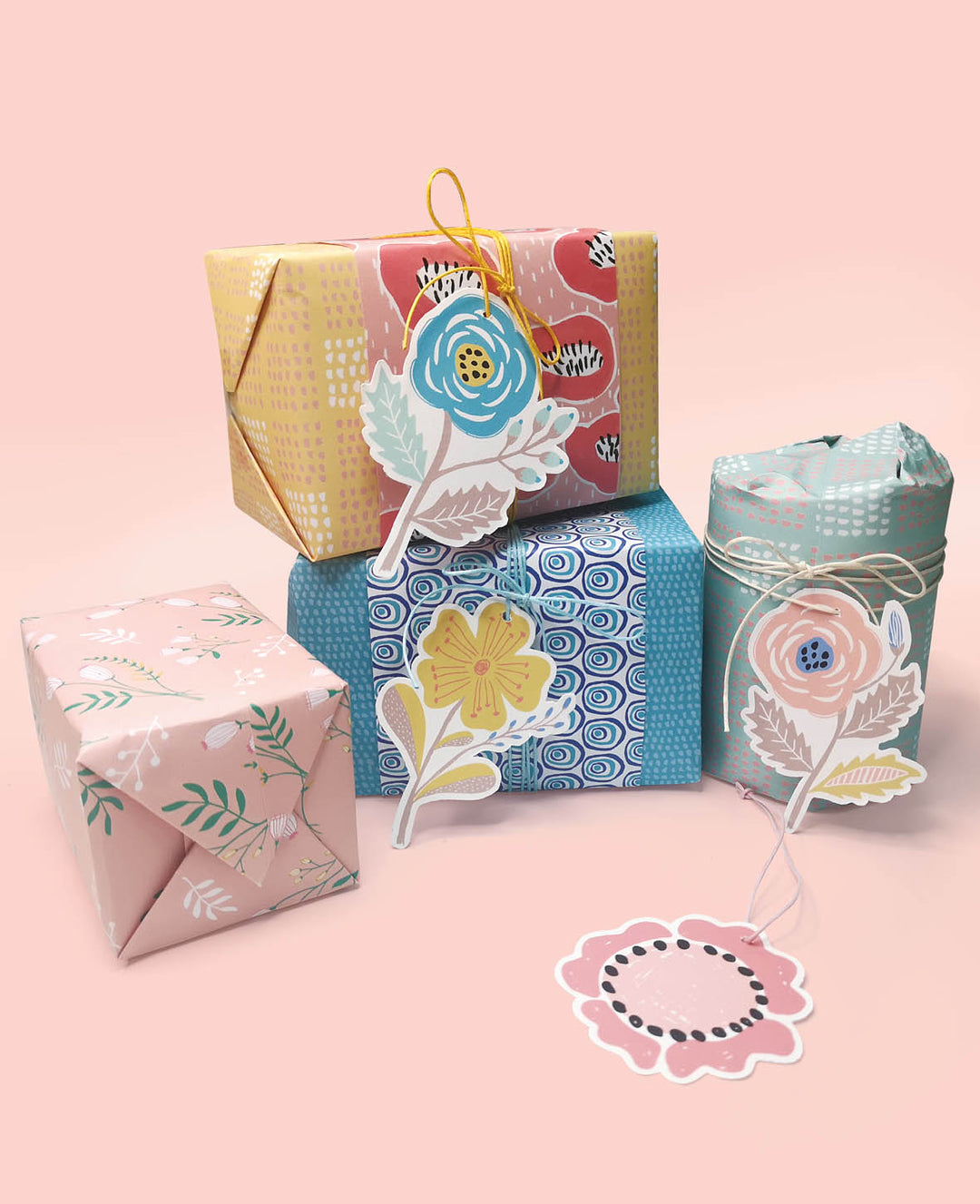 Design Papier Set Blumen, Papierblock mit beidseitig bedruckten Papierbögen in 12 verschiedenen Designs, A4, 120 g/m² - 230 g/m², 24 Blätter