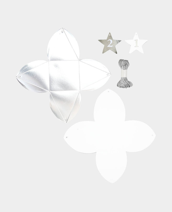Adventskalender-Boxen Silber/Weiss, 8×8×8 cm, 49-tlg.