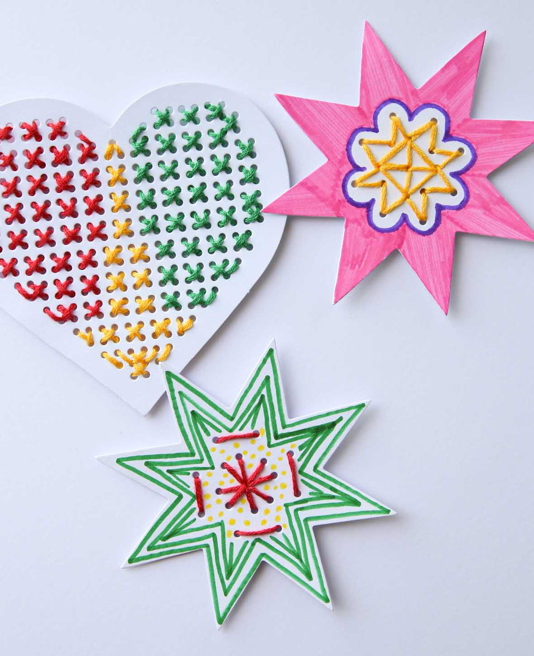 Stitching Card Heart, 10.5 x 10.5 cm, White, 12 pcs.