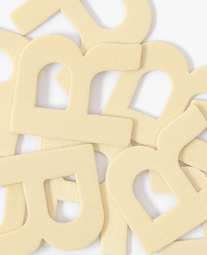 Wooden letter R, 3.4 x 0.3 x 4 cm, brown, 1 pc.