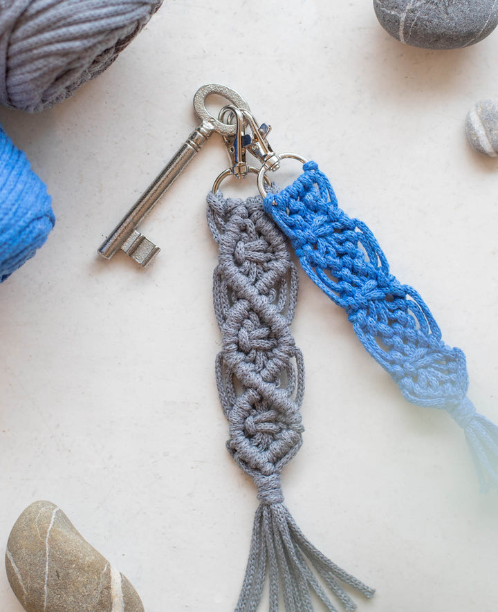 Lady Chain little green, Lalana Kettengarn zum Häkeln, Stricken, Knüpfen &amp; Makramee Projekte, Graugrün, ca. 2 mm x 100 m, ca. 200 g