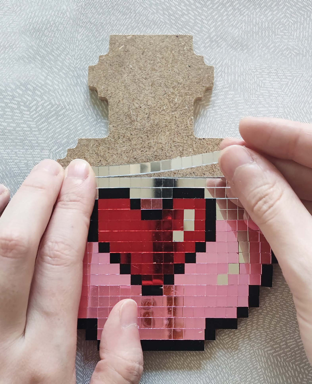 Mirror Pixel Art Love Bastelset mit Spiegelmosaik, MDF, 4 Motive