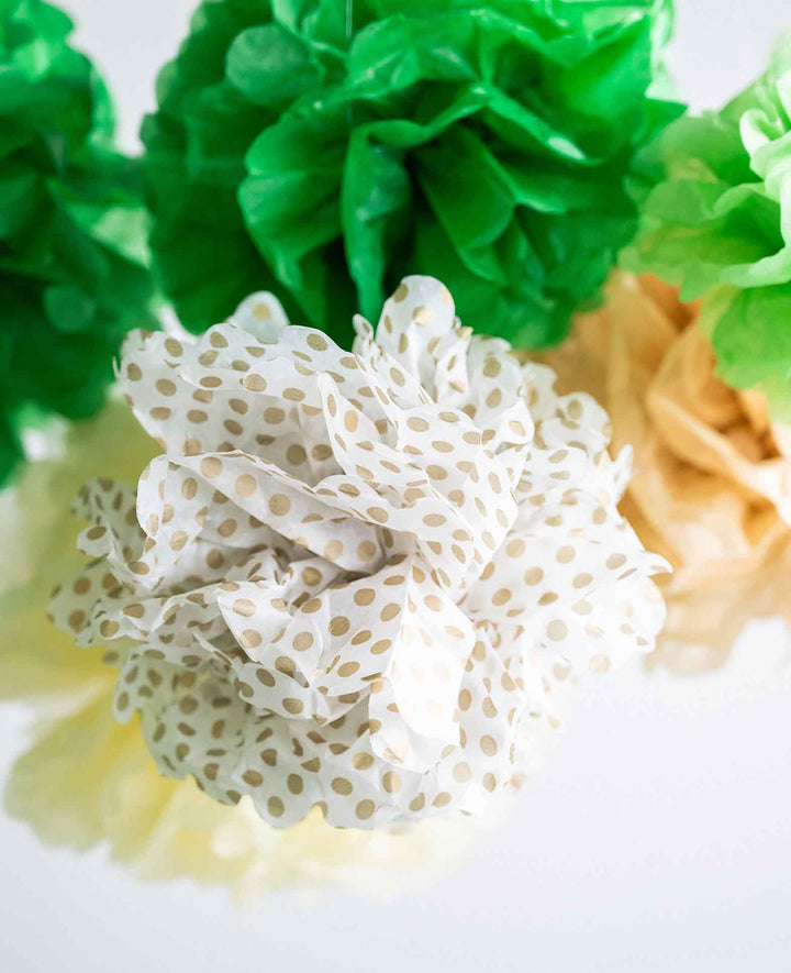 Guirlande de cercles décoratifs en papier pompon – Vert / Marron / Beige, 15 pièces