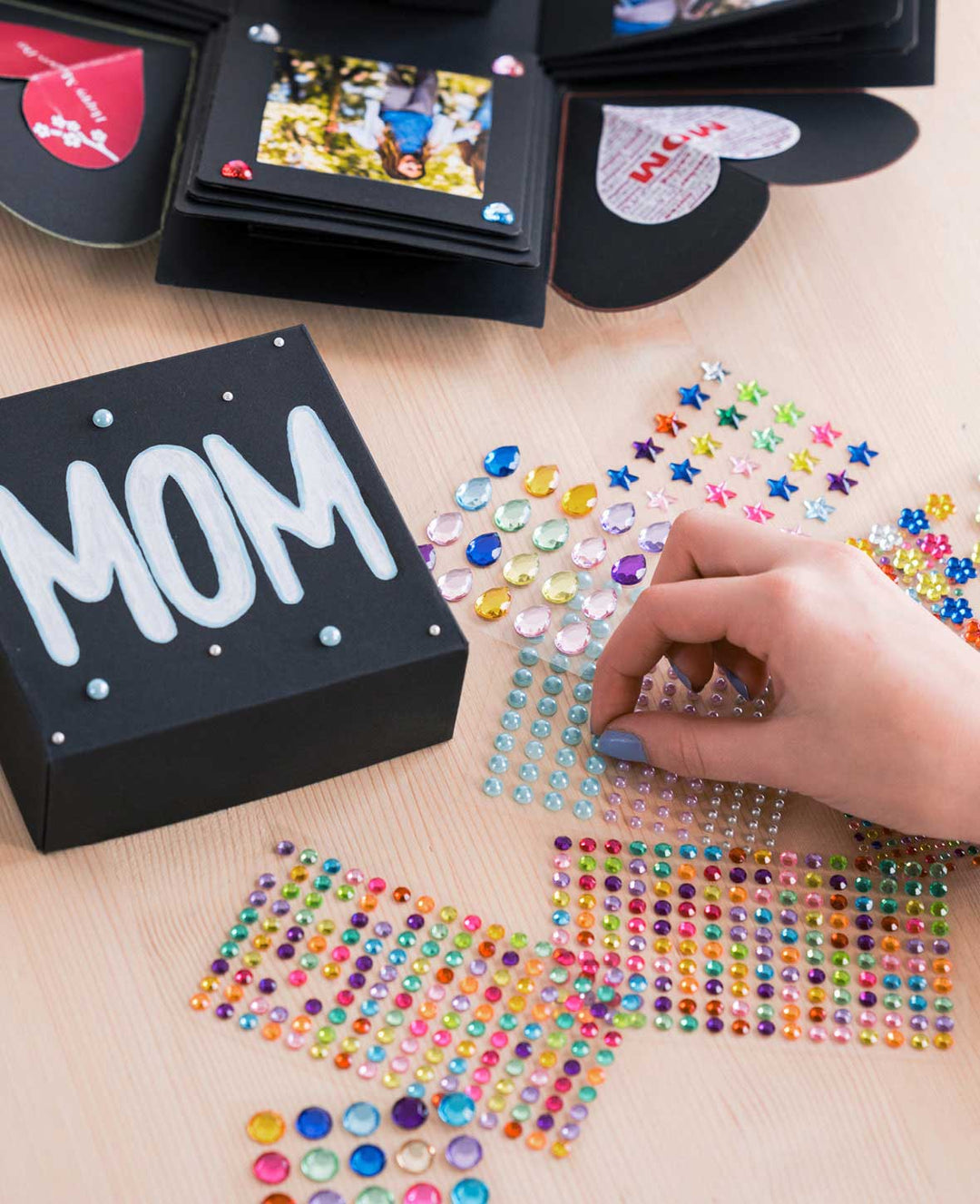 Bedazzling 3D Sticker im Kristall-Look, Selbstklebend, 14 Blatt