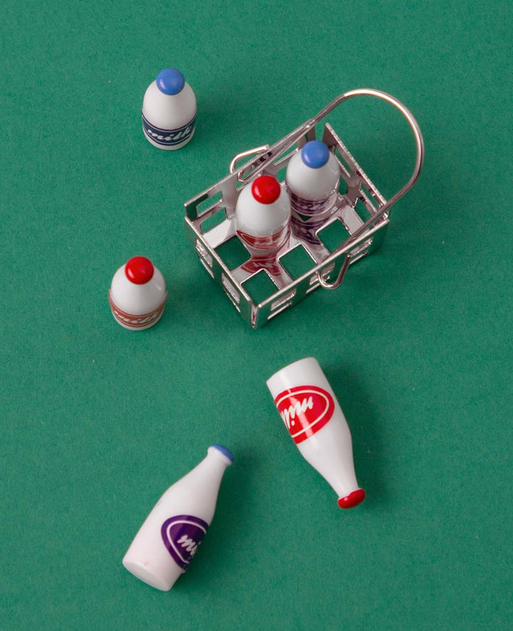 Miniature Milk Bottles in Metal Basket – For Crafts &amp; Play, 3 x 2 x 4.5 cm