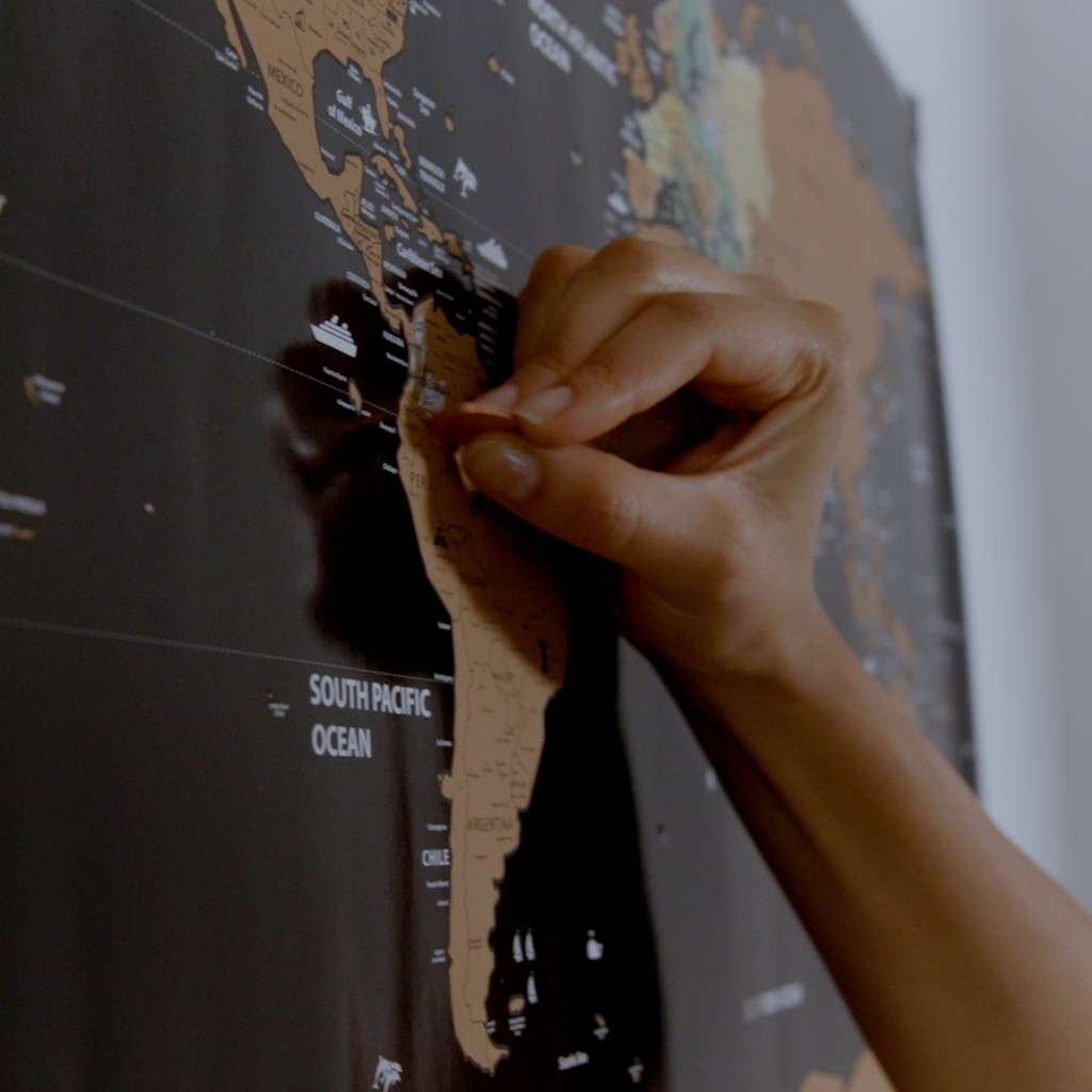 Scratch Off World Map Poster Black, 82x59cm